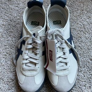NWT Onitsuka Tiger Soccer Shoes, Sneakers